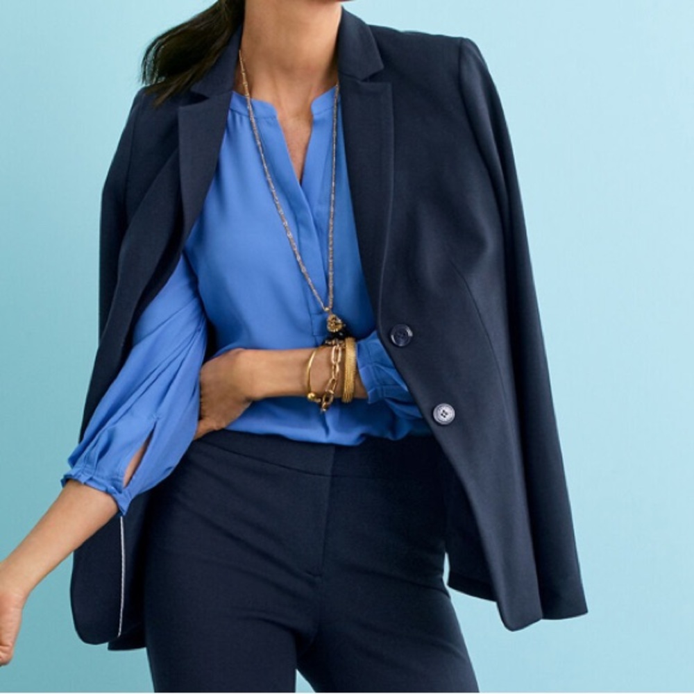 Talbots Fabric Knit In Italy Two Button Classic Career Wear Navy Blue Blazer